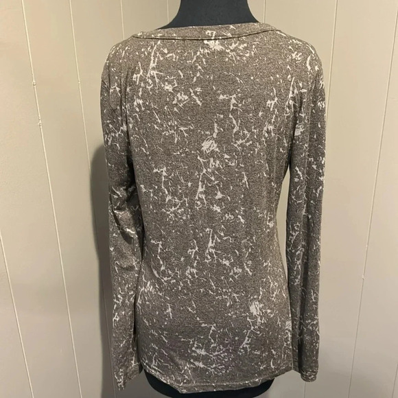 Michael Stars gray scratch burnout pattern long sleeve crewneck tee. One size. - Picture 3 of 6